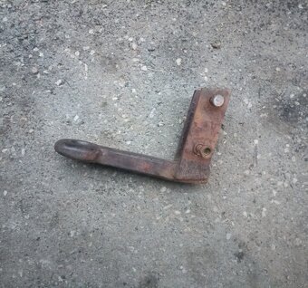 Zaczep od przyczepy samozbierającej - 2