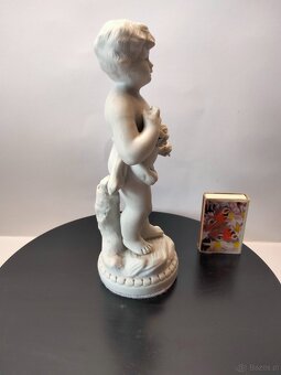 Stara sygnowana porcelana figura Putto - 2