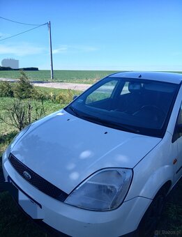 Sprzedam samochód ford fiesta mk 6 - 2
