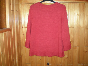 Sweter damski w kolorze czerwonym, rozmiar 44. Używany, w do - 2