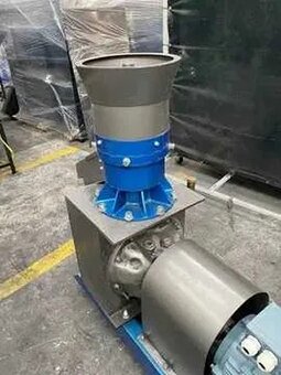 WIETRZENIE MAGAZYNU Peleciarka DR-220 o mocy 11 kW - 2