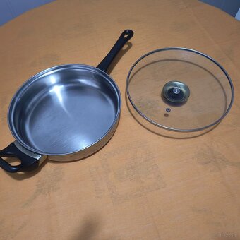 Patelnia srebrna z pokrywką - 2