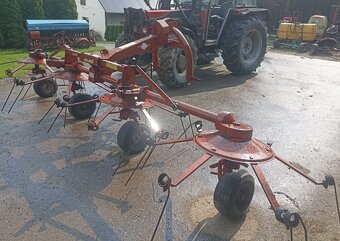 Przewracarka przetrząsacz karuzelowy Kuhn GF 5000M - 2