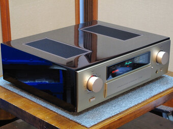 Accuphase c-3850 ( Price : 7000 EUR ) - 2