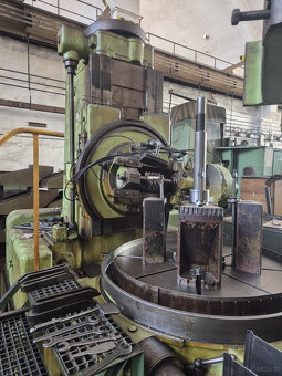 Frezarka do kół zębatych FO 16 - 2