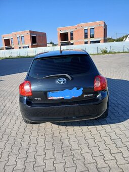 Sprzedam toyotę ayris1 - 2