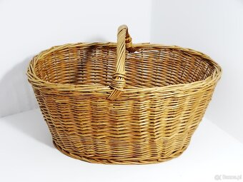 Duży kosz wiklinowy o wymiarach 52 × 35 × 33 cm (wysokość z - 2
