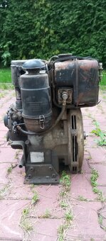 Silnik HATZ E780 uszkodzony - 2