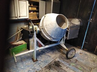 Betoniarka 250 - 2