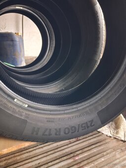 Sprzedam opony continental 215/60R17H - 2
