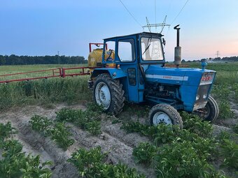 Ciągnik ford 3000 mf - 2