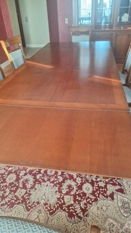 Stół z krzesłami - 2