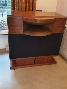 TAD TSM-1 Monitors & Stands - (Price: 10.000 EUR) - 2
