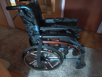 Składany wózek inwalidzki - 2