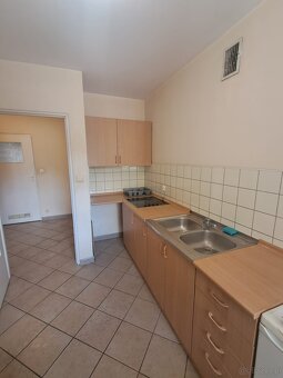 Mieszkanie o pow. 34.61m2, balkon, parter, os. Korczak - 2