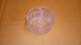 Cukiernica kryształowa o średnicy 11 cm. - 2