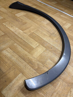 Listwa błotnika tylna lewa AUDI Q3 8U0853817 LX7R - 2