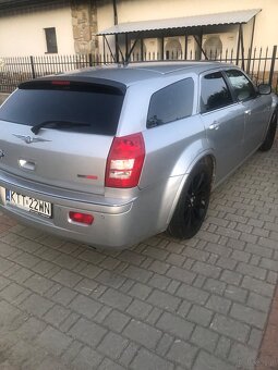 Chlysler300cSRT - 2