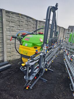 Opryskiwacz zawieszany - 2