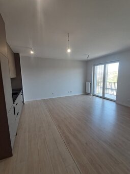2 pokoje, 47m2, II piętro,winda,balkon,Tarasy Bernardyńskie - 2