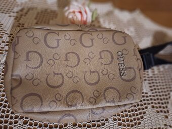 Nerka Guess - 2