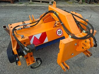 Przednia szczotka do ciągnika ZAR 14 - 2