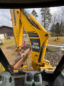 Komatsu WB93-R Koparko-ładowarka - 2