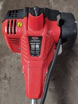 Kosa spalinowa firmy NAC - 2