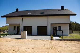 Nowoczesny dom w zabudowie bliźniaczej, Wolica - 2