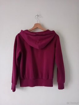 Bordowa bluza z kapturem - 2