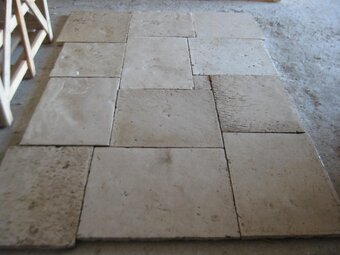 Antique limestone floor tiles  - 290sqm - 2