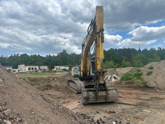 New Holland E215B - 2