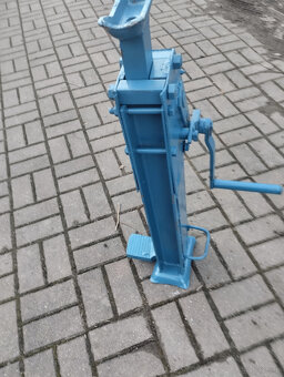 Lewar kolejowy 10T - 2