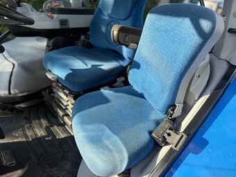 Ciągnik Rolniczy New Holland T7.250 AutoComand rok pro 2012 - 2