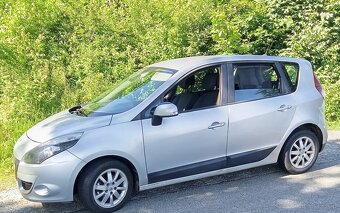 Renault Scenic 2009 rok 1.5 dci - 2