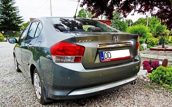 Honda CITY sedan 2009 rok - 2