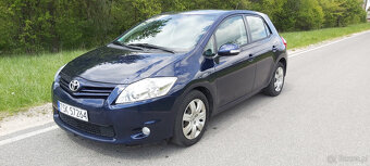 Toyota Auris LIFT 1,4D-4D 90KM 2011r NAVI Klimatronik zarej. - 2