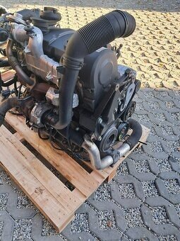Silnik 1,9 tdi 66kw PD Typ: Anu super stan i km - - 2
