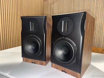 Neat Majistra Speakers - 2