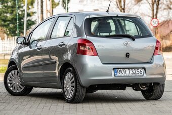TOYOTA YARIS - 2