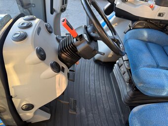 Ciągnik Rolniczy New Holland T8.360 rok pr 2013 PowerShift - 2