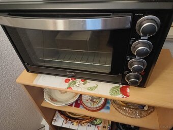 Kuchenka mikrofalowka i piekarnik - 2