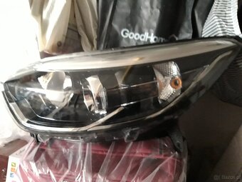 Sprzedam reflektor reno captur 2019 - 2