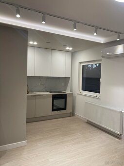 Nowoczesna kawalerka z balkonem w Zdrojach. - 2