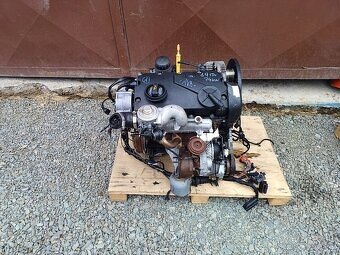 Silnik 1,9 Tdi 74kw typ: AVB Silnik kompletny - 2
