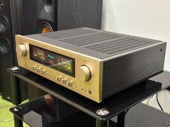Accuphase E-280 ( Price: 1850 EUR ) - 2