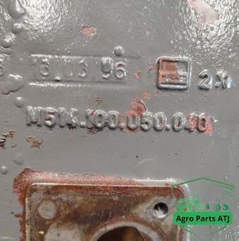 Pokrywa / dekiel skrzyni M514100050040 Fendt 512 Favorit - 2