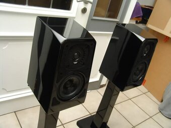 Wilson Audio TuneTot + stands ( Price : 3900 EUR ) - 2