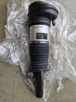 37 10 6 869 036 Poduszka pneumatyczna przednia prawa VDC - 2