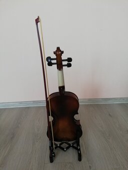 Sprzedam nowiutkie skrzypce 4/4. - 2